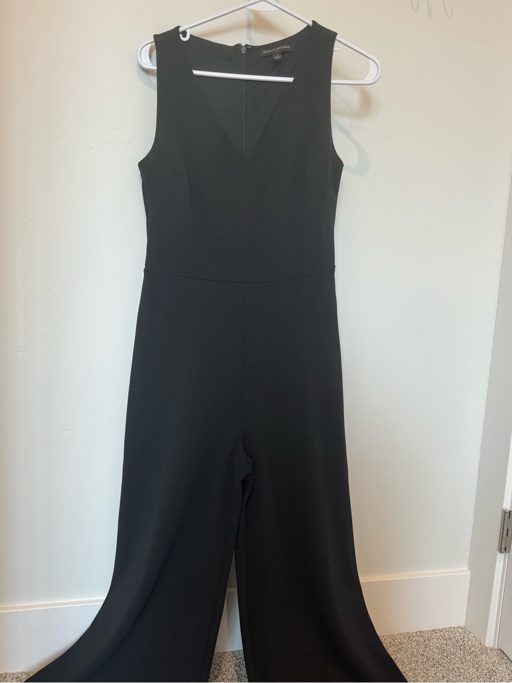 Banana Republic Black Sleeveless Wide-Leg cropped Jumpsuit